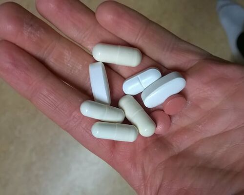 pills-tablets-capsule-drug